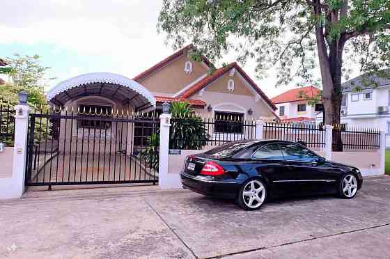 3 Bedrooms, 3 Bathrooms -House พัทยา