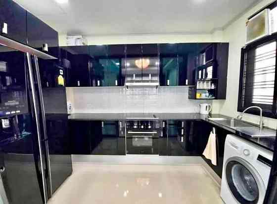 3 Beds 4 Baths - House Pattaya