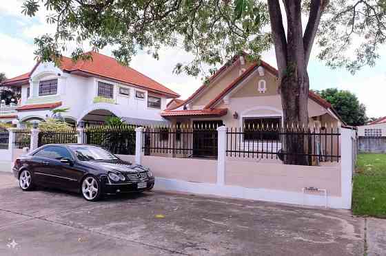 3 Bedrooms, 3 Bathrooms -House Pattaya