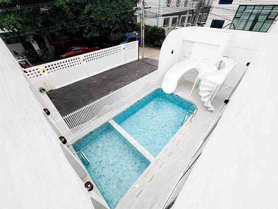 4 Bedrooms, 5 Bathrooms - Home Pattaya
