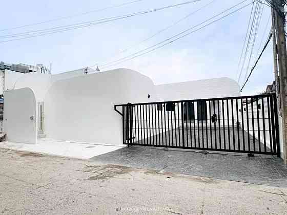 4 Bedrooms, 5 Bathrooms - Home Pattaya