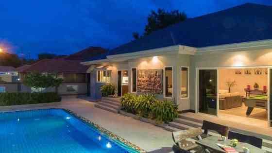 5 Bedrooms, 5 Bathrooms - Apartments Pattaya