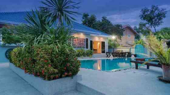 5 Bedrooms, 5 Bathrooms - Apartments Pattaya