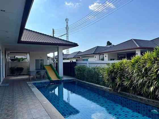 5 Bedrooms, 4 Bathrooms - Houses Pattaya