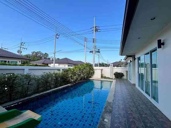 5 Bedrooms, 4 Bathrooms - Houses Pattaya