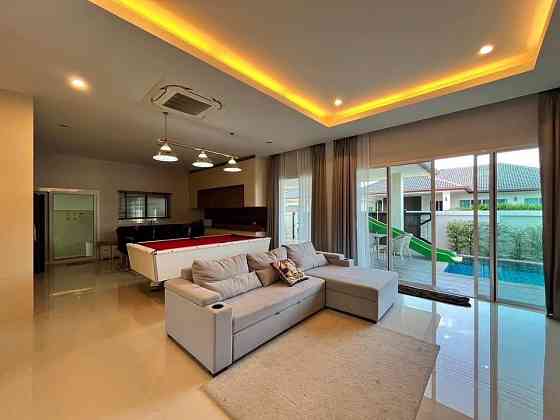 5 Bedrooms, 4 Bathrooms - Houses Pattaya