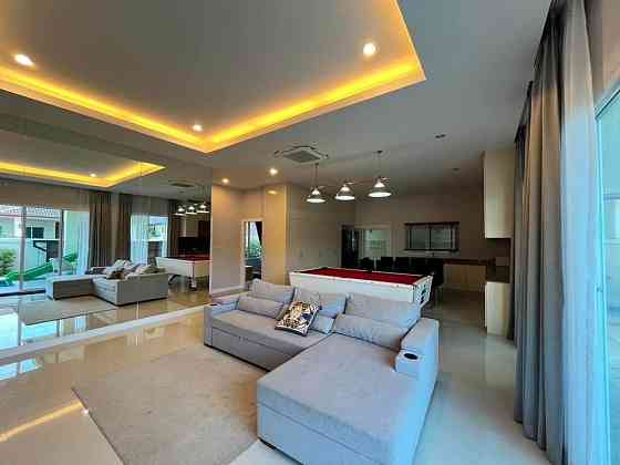 5 Bedrooms, 4 Bathrooms - Houses Pattaya