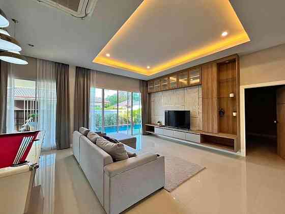 5 Bedrooms, 4 Bathrooms - Houses Pattaya