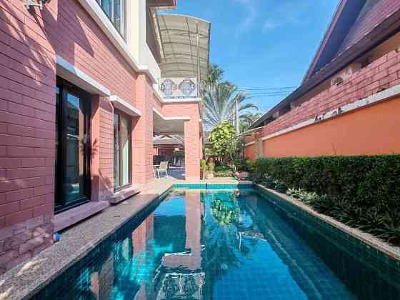 3 Bedrooms, 3 Bathrooms -House Pattaya