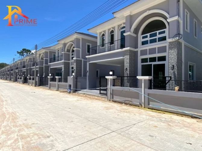 4 Bedrooms, 3 Bathrooms Pattaya - photo 2