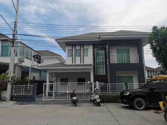 4 Beds 3 Baths - House Pattaya