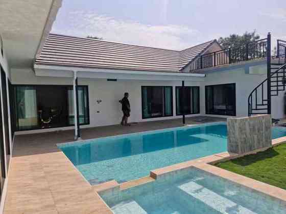 4 Bedroom House And 3 Bathrooms Pattaya