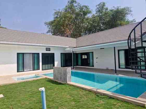 4 Bedroom House And 3 Bathrooms Pattaya