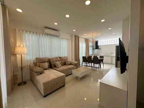 4 Beds 3 Baths - House Pattaya