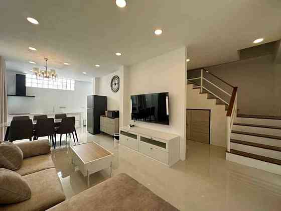 4 Beds 3 Baths - House Pattaya