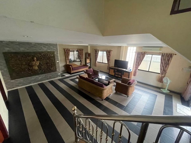 4 Bedrooms, 3 Bathrooms -House Pattaya - photo 2