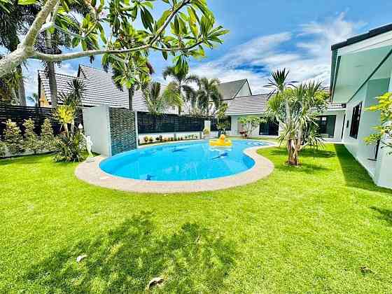 5 Bedrooms, 5 Bathrooms - Houses Pattaya