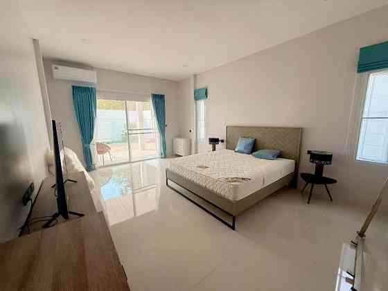5 Bedrooms, 5 Bathrooms - Houses Pattaya