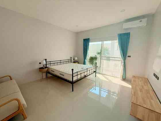 5 Bedrooms, 5 Bathrooms - Houses Pattaya