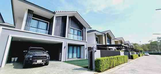 3 Bedrooms, 4 Bathrooms - Home Pattaya