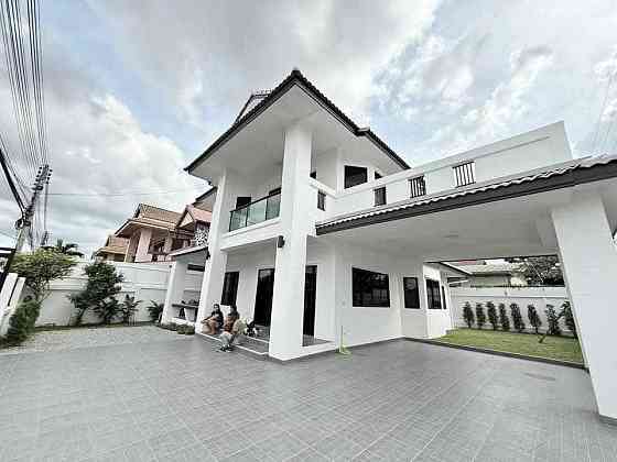 4 Bedroom House And 4 Bathrooms Паттая