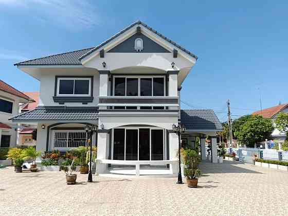 5 Bedrooms, 5 Bathrooms - Home Pattaya