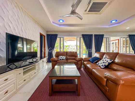 3 Beds 5 Baths House Pattaya