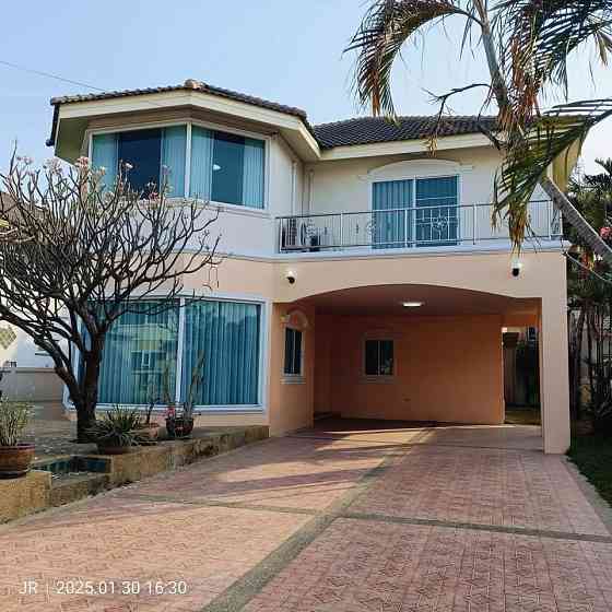 4 Beds 4 Baths - House Pattaya