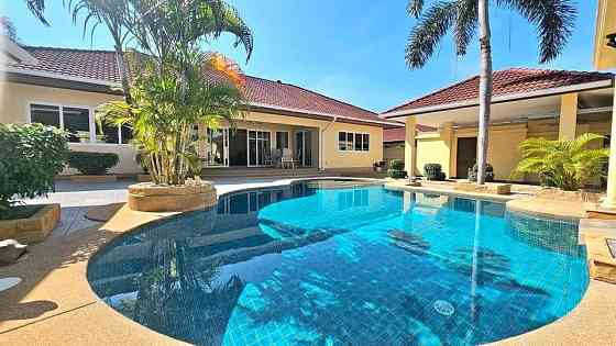 4 Bedrooms, 3 Bathrooms Pattaya