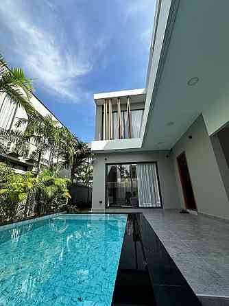 4 Bedrooms, 4 Bathrooms Pattaya