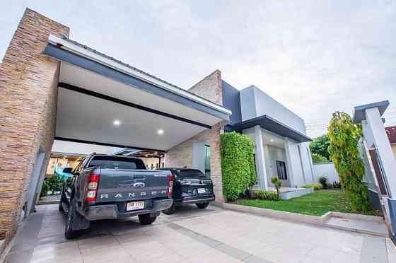 3 Bedrooms, 3 Bathrooms -House Pattaya