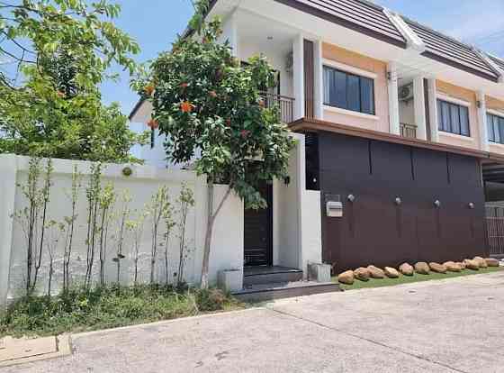 3 Bedrooms, 3 Bathrooms -House Pattaya