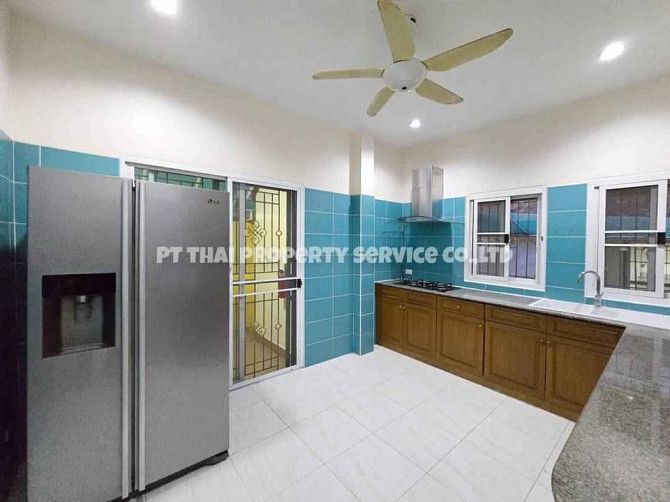 4 Chambres, 3 Salles de Bains - Maison Pattaya - photo 8