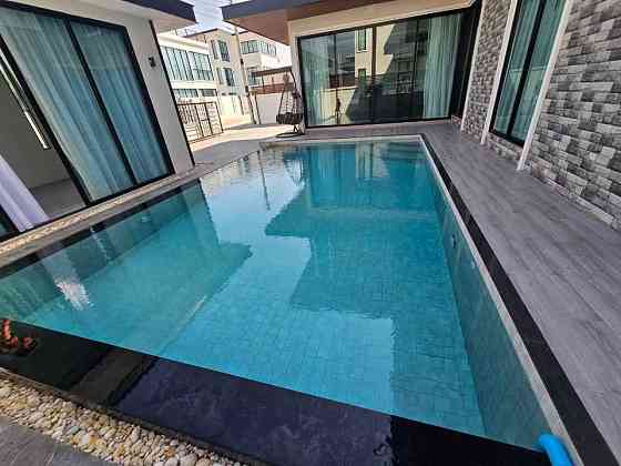 5 Bedrooms, 5 Bathrooms - Houses Pattaya