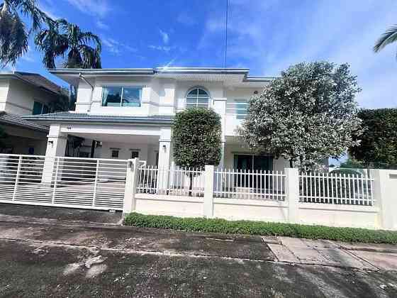 3 Beds 4 Bathrooms – House Pattaya