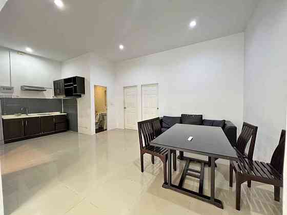 3 Bedrooms, 2 Bathrooms - Townhouses Пхукет