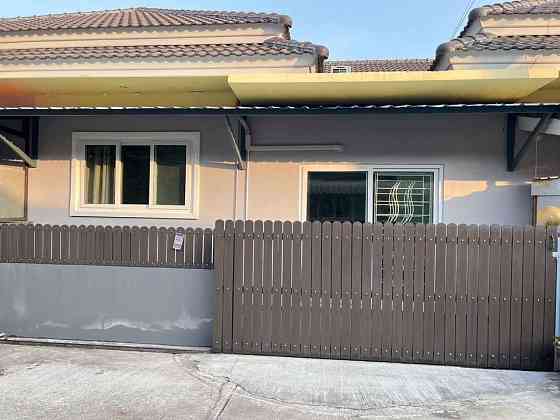 3 Bedrooms, 2 Bathrooms - Townhouses Пхукет