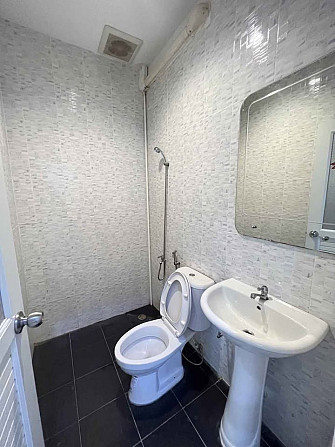 3 Bedrooms, 2 Bathrooms - Townhouses Phuket - photo 6