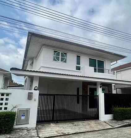 4 Bedrooms, 3 Bathrooms Пхукет