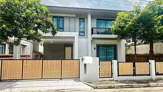 4 Bedrooms, 3 Bathrooms -House Пхукет