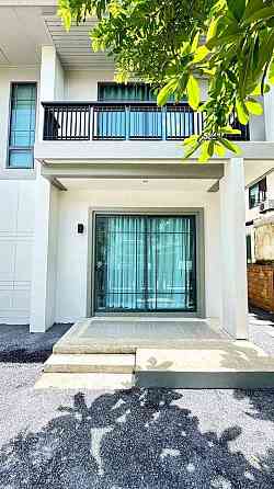 4 Bedrooms, 3 Bathrooms -House Пхукет
