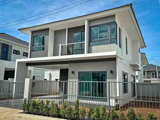 3 Bedrooms, 3 Bathrooms -House Phuket