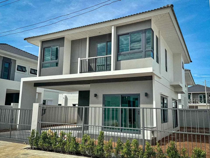 3 Bedrooms, 3 Bathrooms -House Phuket - photo 1