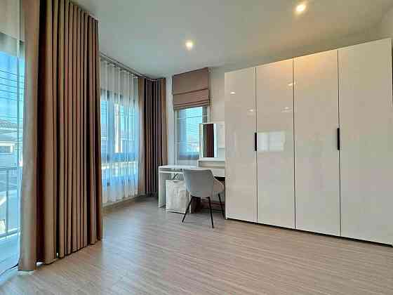 4 Bedrooms, 3 Bathrooms -House Пхукет