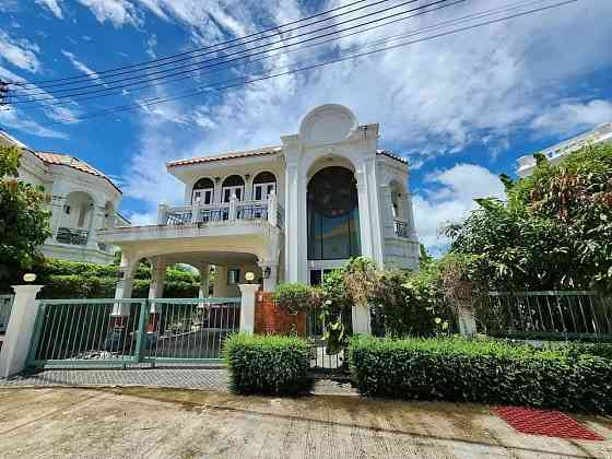 3 Bedrooms, 3 Bathrooms Phuket