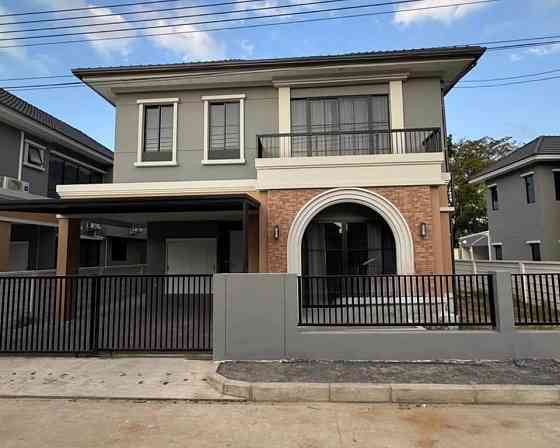 3 Bedrooms, 3 Bathrooms -House Пхукет
