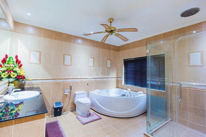 3 Beds 5 Baths House Pattaya - photo 8