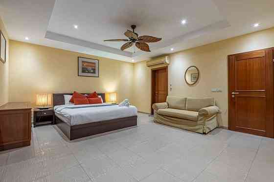 House With Bedrooms: 4 And Bathrooms: 5 Pattaya