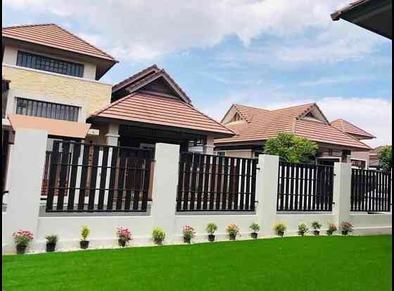 3 Beds 4 Baths - House Pattaya