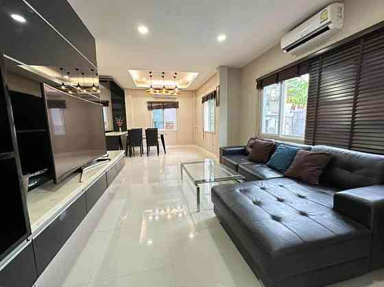 3 Bedrooms, 3 Bathrooms - Apartments Pattaya